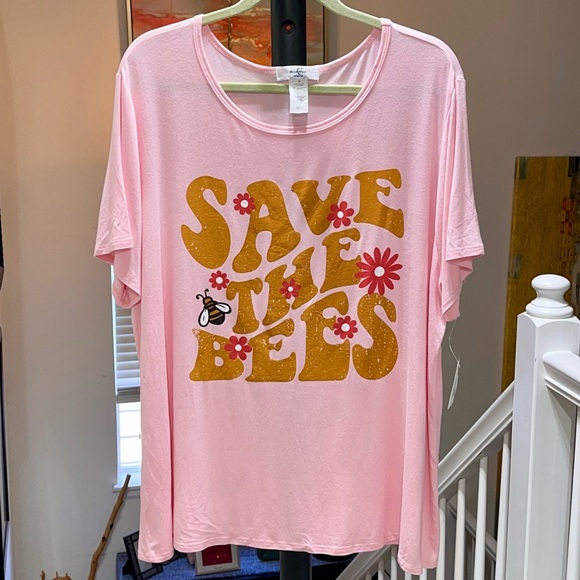🩷NWT🩷 Moa Moa Plus Size Save The Bees Graphic Tshirt  Size 3X - Picture 1 of 4